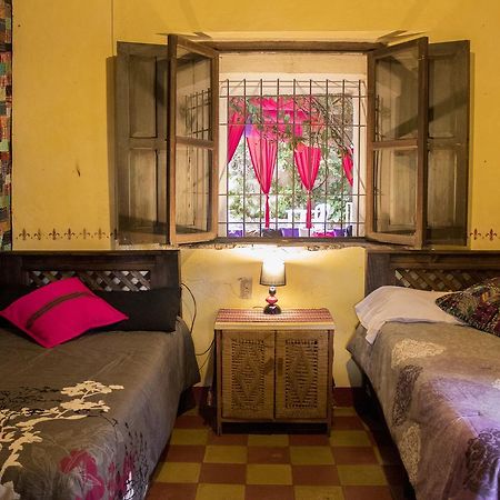 Split Hostel Antigua Ngoại thất bức ảnh