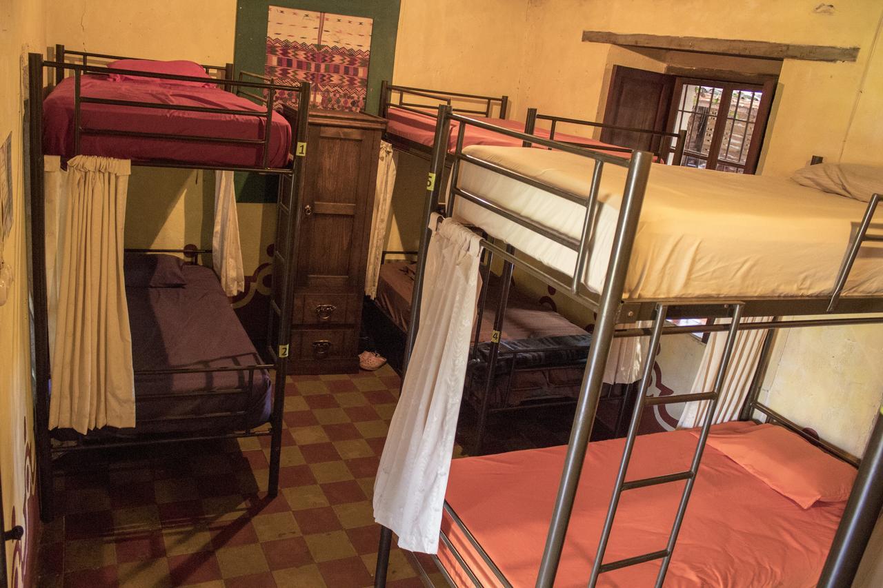 Split Hostel Antigua Ngoại thất bức ảnh