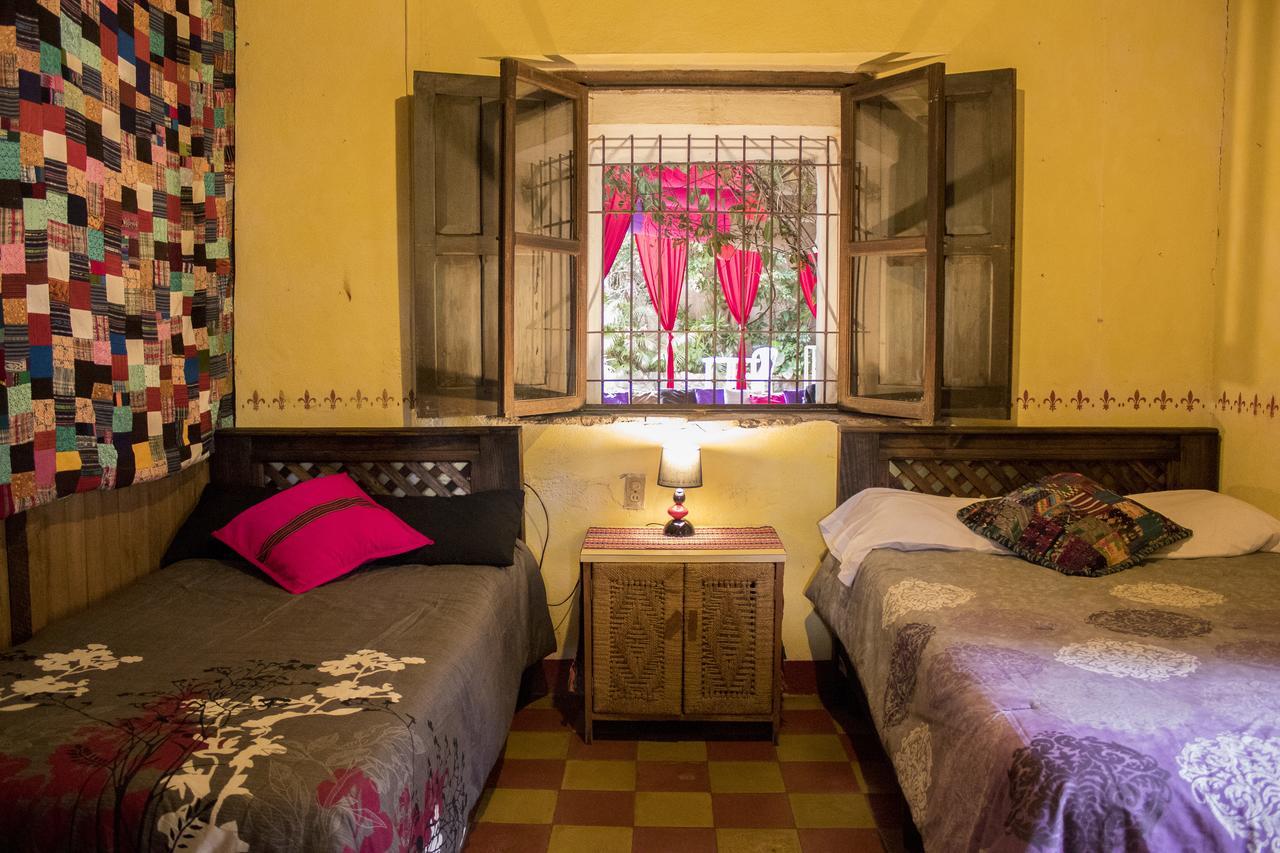 Split Hostel Antigua Ngoại thất bức ảnh